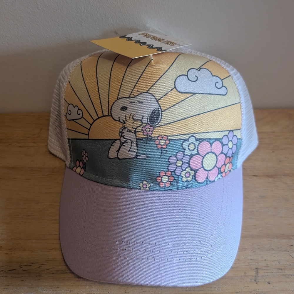 Peanuts Snoopy Hat with Yellow and White Floral Design